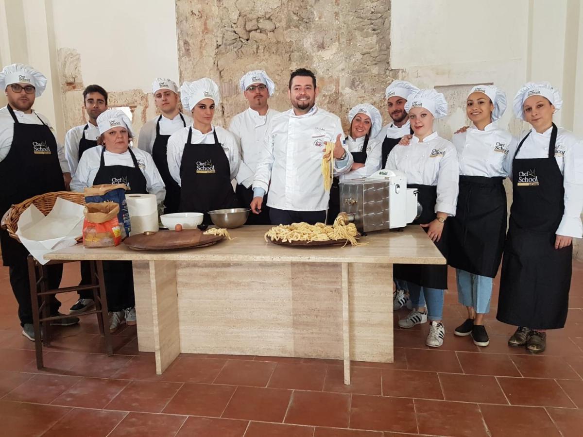 מלון Micigliano Abbazia Ss. Quirico E Giulitta מראה חיצוני תמונה