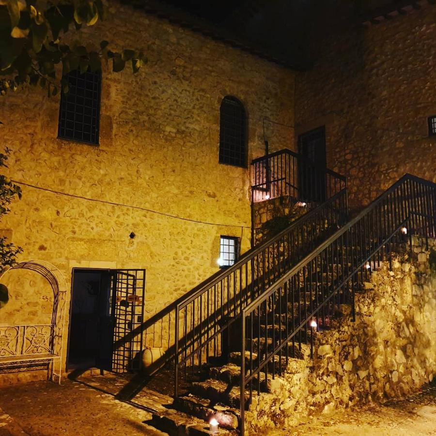 מלון Micigliano Abbazia Ss. Quirico E Giulitta מראה חיצוני תמונה