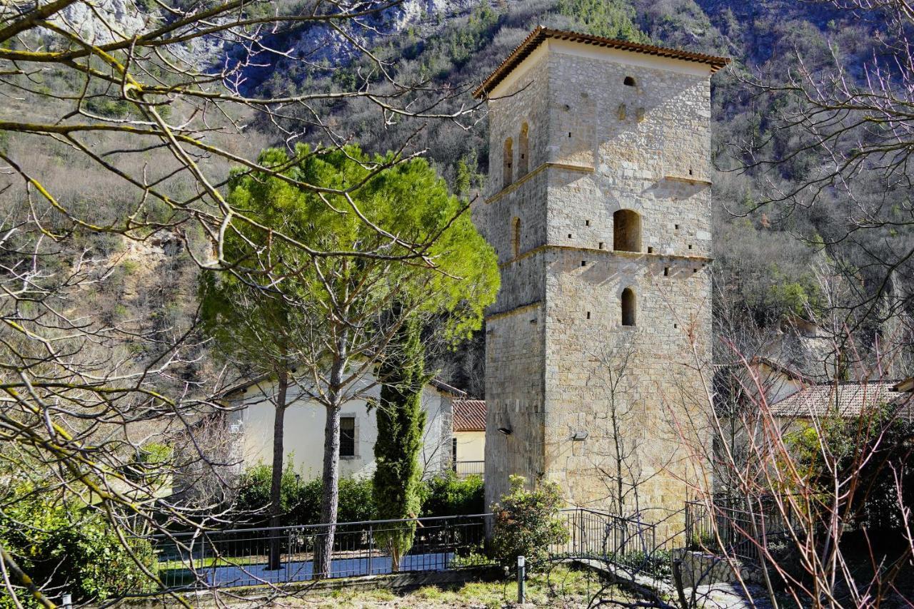 מלון Micigliano Abbazia Ss. Quirico E Giulitta מראה חיצוני תמונה