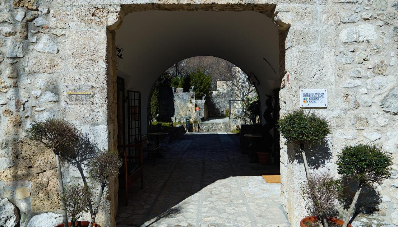 מלון Micigliano Abbazia Ss. Quirico E Giulitta מראה חיצוני תמונה